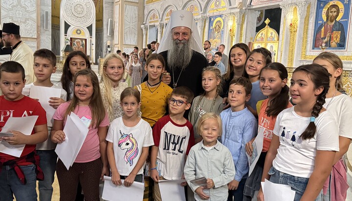 Zum Schuljahresbeginn rief Patriarch Porfirije dazu auf, Güte, Schönheit, Tugend, Respekt und Barmherzigkeit zu lernen und zu praktizieren. Foto: spc.rs