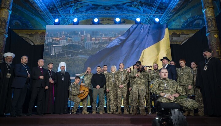 Zelenskij mit Dumenko, Juden und Muslimen in der Refektoriumskirche der Lavra. Foto: Website des Präsidenten der Ukraine