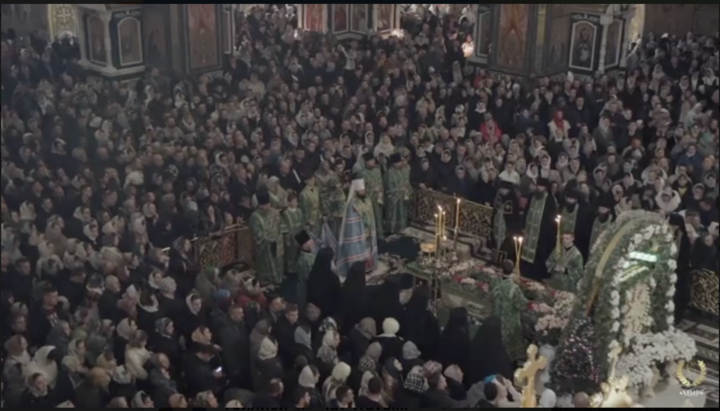 Pochtajev-Lavra. Foto: Screenshot der Videoübertragung Pochtajevski Lystok