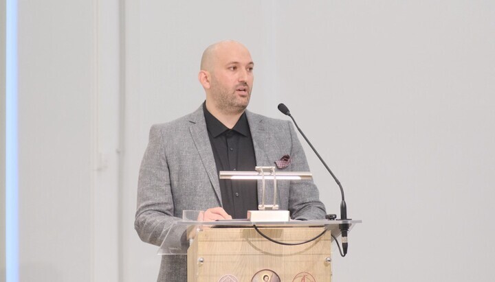 Theologe Vasilis Touloumbtzis. Foto: UOJ