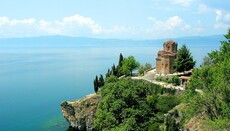 Jugendliche tauchen in die orthodoxe Welt des Balkan ein