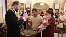 Massentaufe mit Patriarch Ilia II. in Georgien