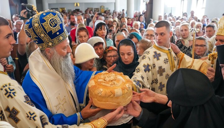Patriarch Porfirije mahnte, die Herzen für Mütter, Schwestern und Töchter zu öffnen. Foto: spc.rs