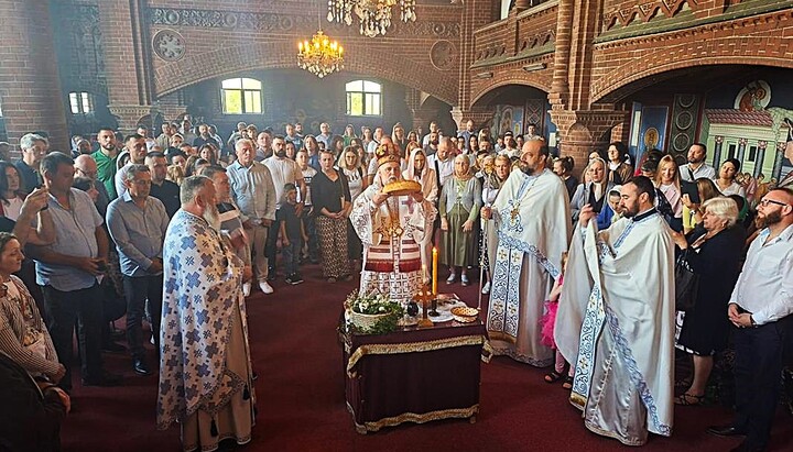 Metropolit Grigorije zelebrierte in der Klosterkirche in Hildesheim. Foto: eparhija-nemacka.com