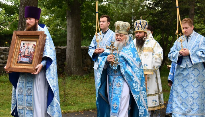 Metropolit Nikolaj leitete die Heilige Liturgie und eine Prozession zum Patronatsfest. Foto: Diözese