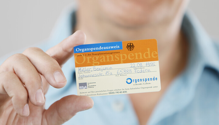 Die gesammelten Informationen zur Organtransplantation und die orthodoxe Patientenverfügung sollen orthodoxen Christen eine Entscheidungshilfe geben. Foto: Bundesinstitut für Öffentliche Gesundheit, Köln