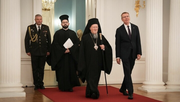 Patriarch Bartholomäus mit dem Präsidenten Lettlands. Foto: Ilmars Znotiņš.