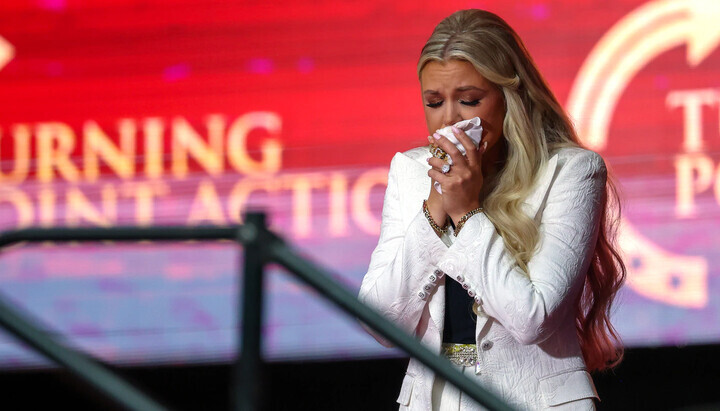 Erika Kirk bei der Trauerfeier für ihren Ehemann. Foto: The Washington Post.