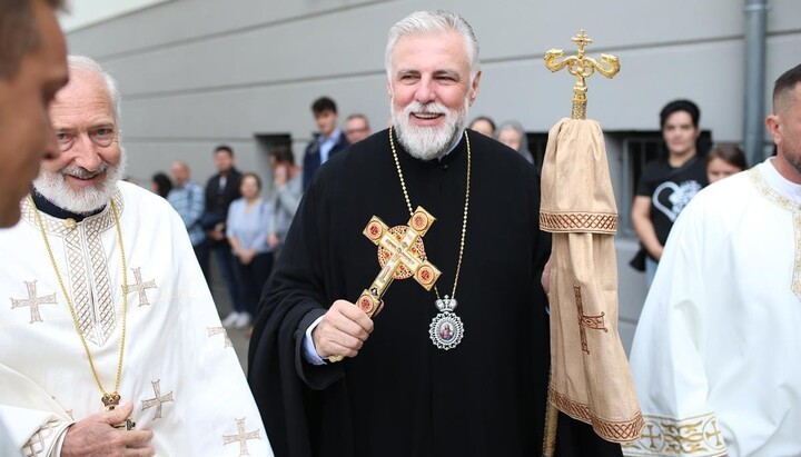 Metropolit Grigorije, Bischof der Serbisch-Orthodoxen Eparchie von Düsseldorf und ganz Deutschland, besuchte die Stuttgarter Gemeinde zum Patronatsfest. Foto: eparhija-nemacka.com