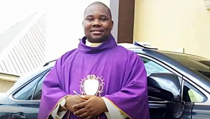 Pfarrer Matthew Eya wurde auf dem Rückweg von einem Seelsorgeeinsatz erschossen. Die Hintergründe der Tat sind bislang unklar. Foto: Bistum Nsukka