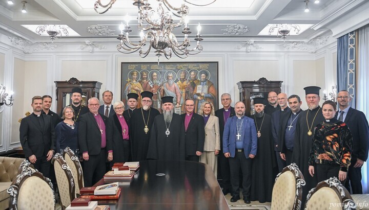 Dumenko bei einem Treffen mit Vertretern nordischer Kirchen. Foto: OKU.