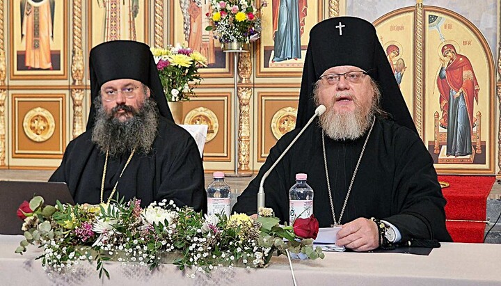 Erzbischof Tichon von Ruza (r.) und Vikarbischof Hiob von Stuttgart leiteten die Pastoralkonferenz in Krefeld. Foto: Der Bote