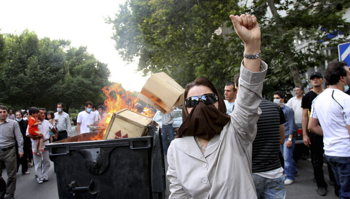 Straßenproteste in Teheran im Jahr 2009. Foto: Reuters