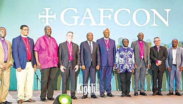 Der Primas der Kirche von Nigeria (Anglikanische Gemeinschaft) Henry Ndukuba (dritter von links) und anglikanische Führer bei einem Treffen der Global Anglican Future Conference (GAFCON) im Konferenzzentrum Kigali in Ruanda. Foto: guardian.ng