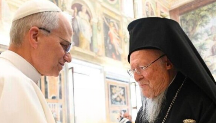 Papst Leo XIV. und Patriarch Bartholomäus von Konstantinopel. Foto: vimaorthodoxias