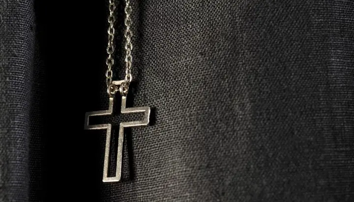 Brustkreuz eines Priesters. Foto: Junge Freiheit