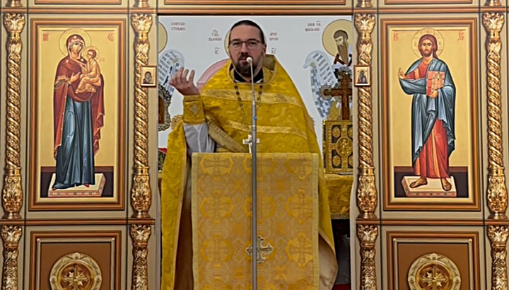 Priester Alexej Veselov sprach auf der Jugendkonferenz der Berliner Diözese in Krefeld über die Grundlage einer gelingenden und tragenden Ehe sowie der Beziehung zu Mitmenschen. Foto: Screenshot YouTuber Nächstenliebe.