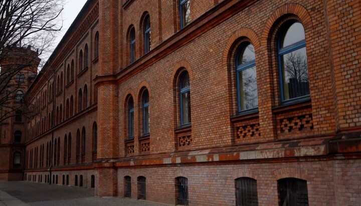 Ort des Geschehens - Oberstufenzentrums für Handel in der Wrangelstraße. Foto: Bild