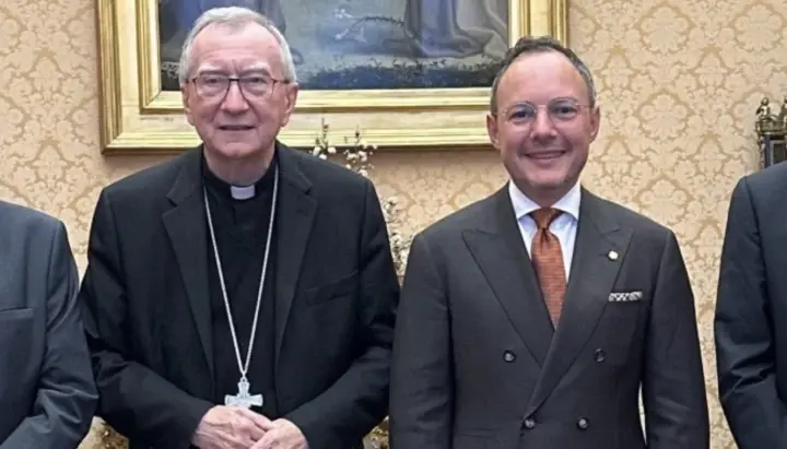 Der vatikanische Staatssekretär, Kardinal Pietro Parolin mit dem Regierungschef von Andorra. Foto: CNA