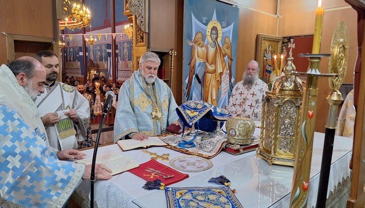 Metropolit Grigorije bei der Göttlichen Liturgie in Oberhausen. Foto: Eparchie.
