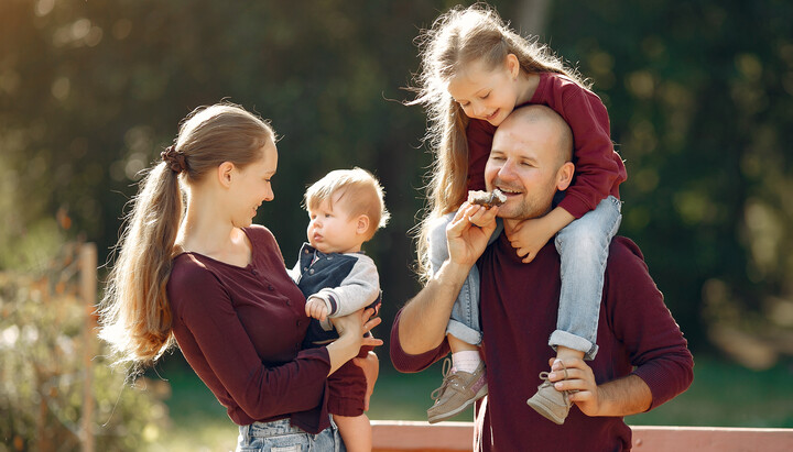 Eltern in Bayern können zukünftig fast nur noch von staatlicher Unterstützung profitieren, wenn sie ihre Kinder in Betreuungseinrichtungen geben.