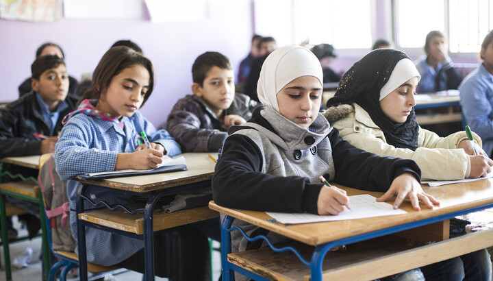 Mädchen mit Kopftuch. Foto: katholisch.at