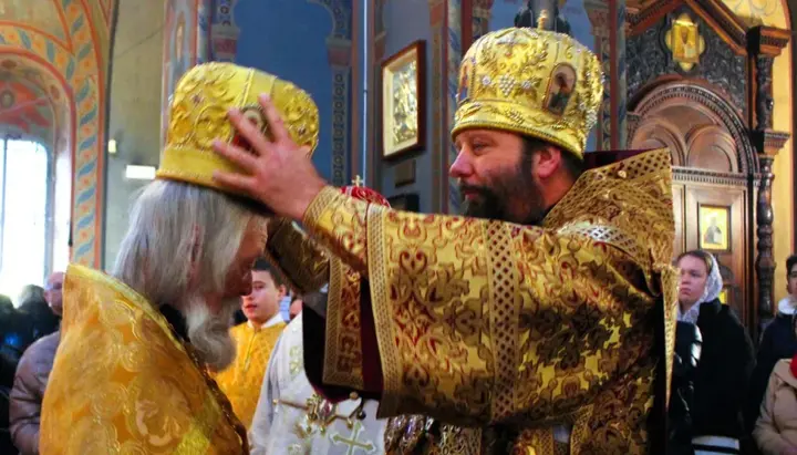 Erzpriester Georgi Blatynski zum 80. Geburtstag mit der Mitra ausgezeichnet