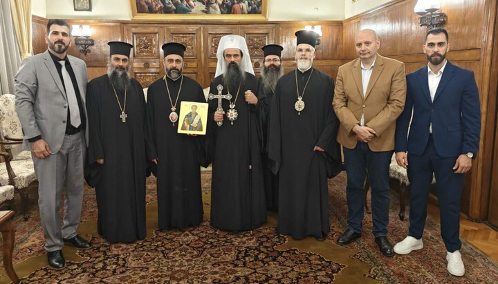 Patriarch Daniil und Metropolit Gregor beim brüderlichen Austausch im Synodalpalast in Sofia. Foto: Patriarchat