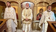 Metropolit Grigorije zelebrierte im Ethnodorf von Emir Kusturica