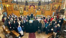 Jugendliche verehrten wundertätige Gottesmutterikone von Kursk in London