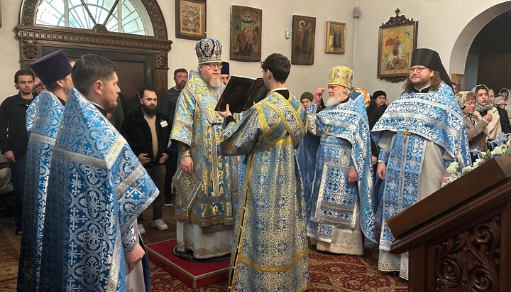 Erzbischof Tichon von Rusa, Administrator der Berliner Diözese der Russischen Orthodoxen Kirche des Moskauer Patriarchats, leitete die heilige Liturgie in der Berliner Auferstehungskathedrale. Foto: Diözese
