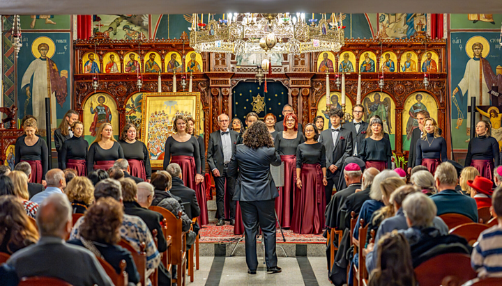 In Anwesenheit der Nizäa-Ikone schloss die Orthodoxe Bischofskonferenz ihre Herbstsitzung mit einer Göttlichen Liturgie, gefolgt vom festlichen Sankt-Andreas-Konzert. Foto: OBKD