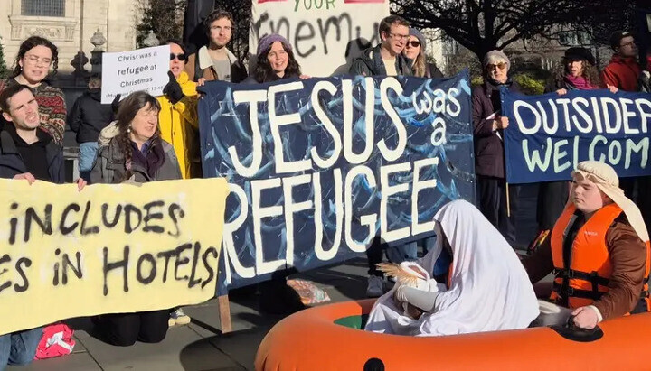 In London wurde eine Krippe mit Jesus als „Migrant“ präsentiert