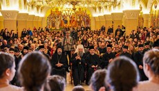 Patriarch Porfirije feierte den Kindertag im Dom des heiligen Sava