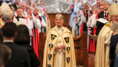Lesbische Erzbischöfin von Wales bedauerte Kirchenaustritte anderer