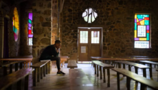 In Ruanda schloss die Regierung zehntausend evangelische Kirchen