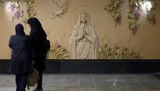 U-Bahn-Station in Teheran mit Maria und Jesus ausgeschmückt