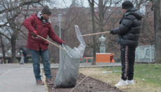 Bundesweit reinigten junge Muslime am Neujahrsmorgen die Straßen