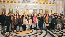 Patriarch Porfirije empfing Kinder aus der Diaspora im Dom des heiligen Sava