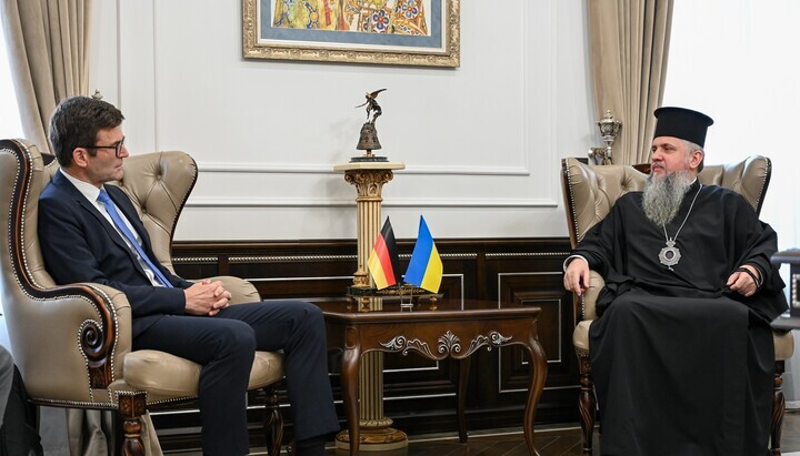 Dumenko versichert deutschem Botschafter, es gebe keine Verfolgung der UOK