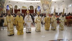 Metropolit Isaak nahm an Gedenkgottesdienst für Erzbischof Anastasios teil