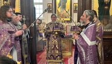 Erzbischof Tichon von Rusa zelebrierte zum Palamas-Sonntag in Berlin