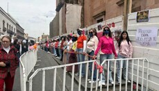 Gläubige schützten Kirchen bei Demonstrationen zum Frauentag in Mexiko