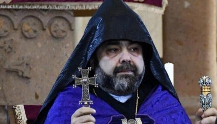 Armensicher Bischof Mkrtitsch Proschjan aus dem Hausarrest entlassen