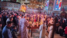 Vorsingen für eine Ethno-Gruppe in der serbisch-orthodoxen Kirche Hamburg