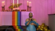 Regenbogenfahne am Altar: Mediale Aufmerksamkeit für „Queere Kirche“ in Köln