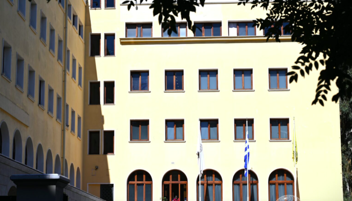 Kirche Griechenlands bekräftigt Position zu LGBT-Ehen nach Gerichtsurteil