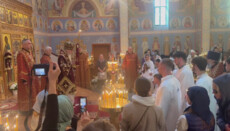 Taufe von Katechumenen vor Liturgie in München vollzogen