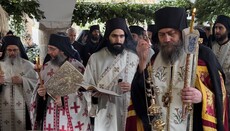 Osterprozession mit Athos-Tradition im Kloster Vatopedi