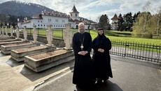 Bischof Sofian besuchte Kloster Sâmbăta de Sus zum Marienfest